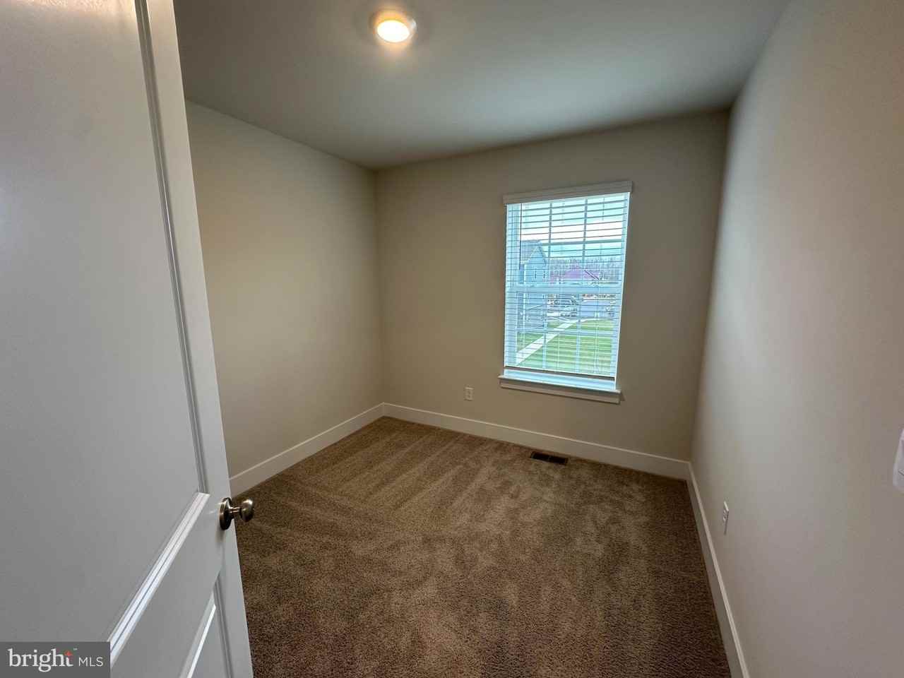 1801 Harvest Dr - Photo 7 of 16