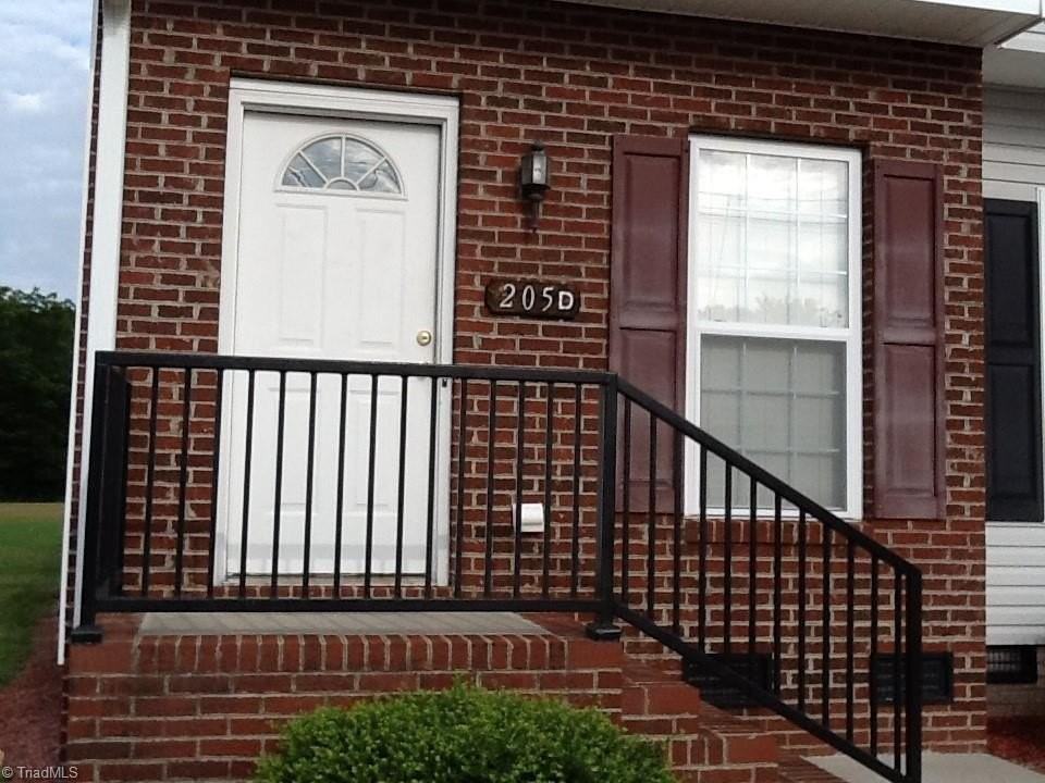 205 Nelson St #D - Photo 2 of 13