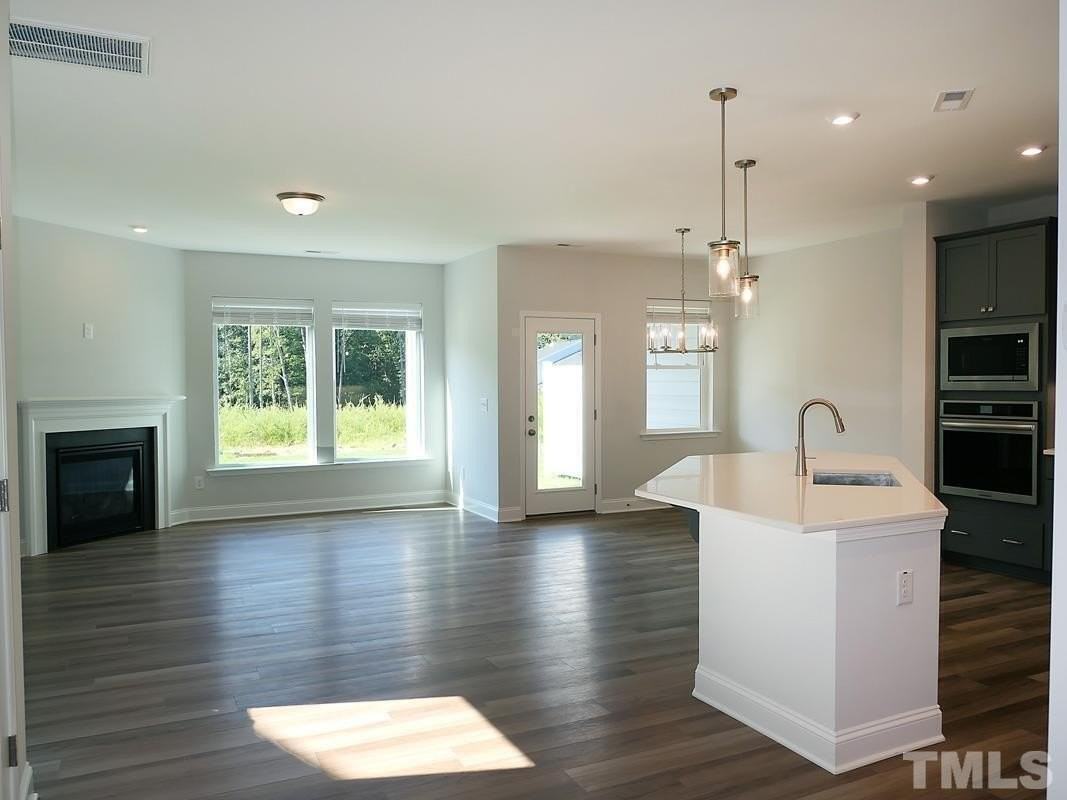 117 Deardom Way - Photo 2 of 37