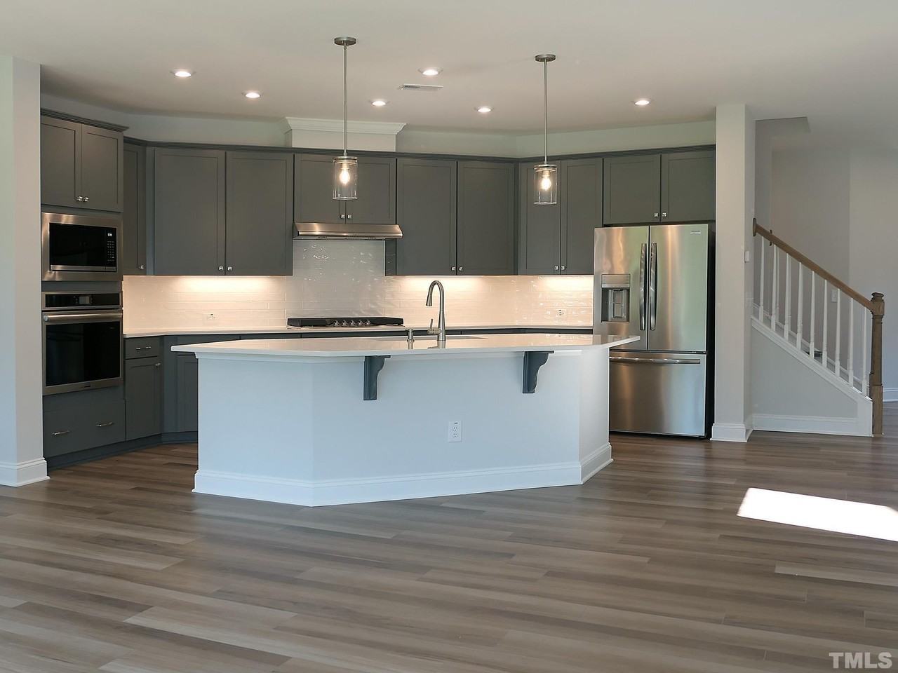 117 Deardom Way - Photo 7 of 37