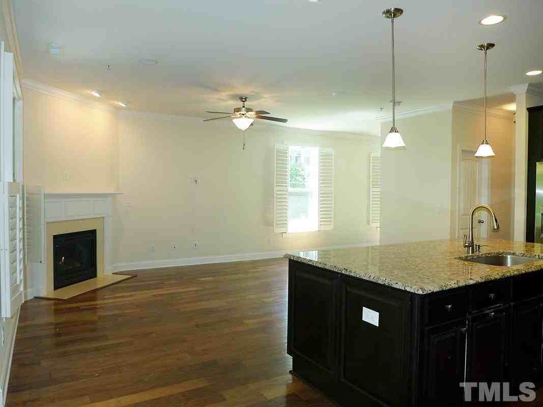 304 Rose Walk Ln - Photo 4 of 22