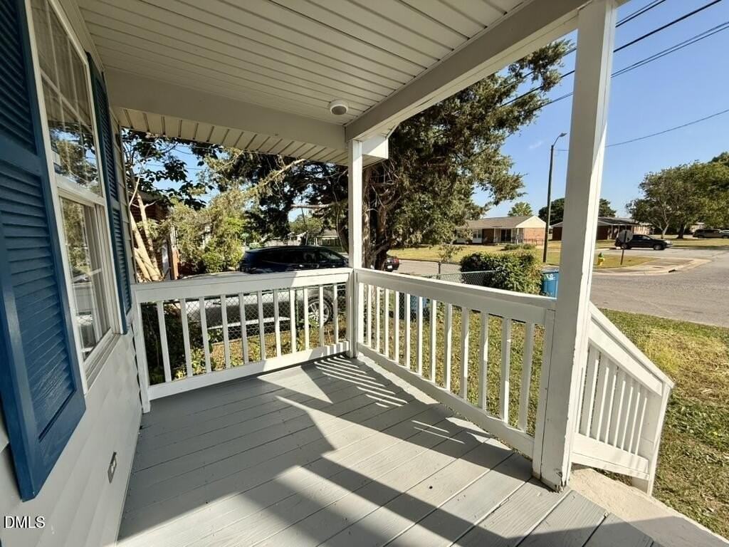 1002 E Harnett St - Photo 4 of 22