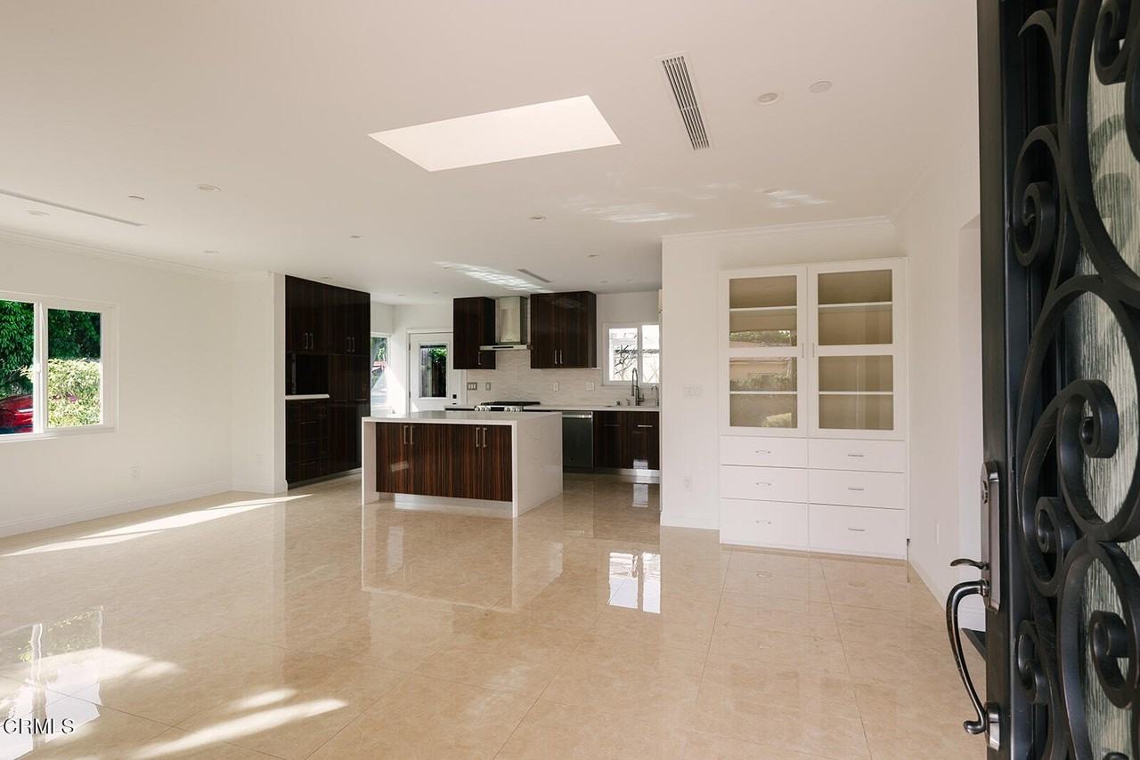 2506 Weston Pl - Photo 7 of 50