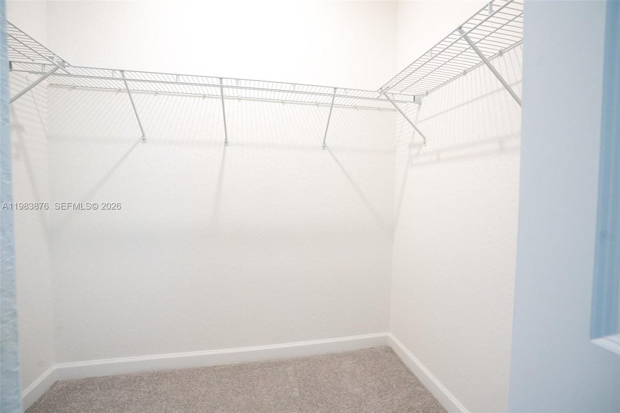 204 Nw 10th St - Photo 5 of 8