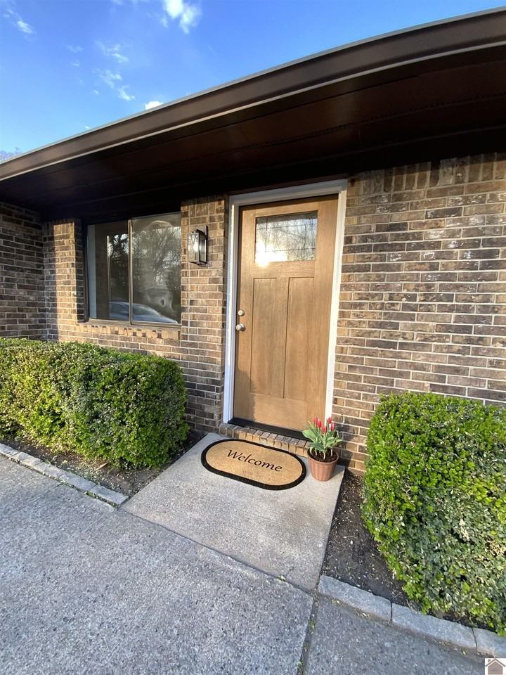 200 N 31st St - Photo 2 of 25