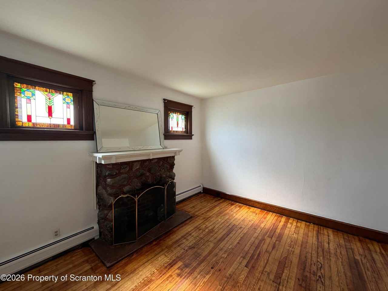 420 Smith St - Photo 2 of 8
