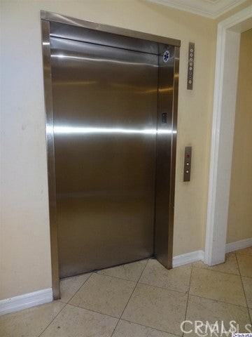 414 E Valencia Ave - Photo 7 of 32