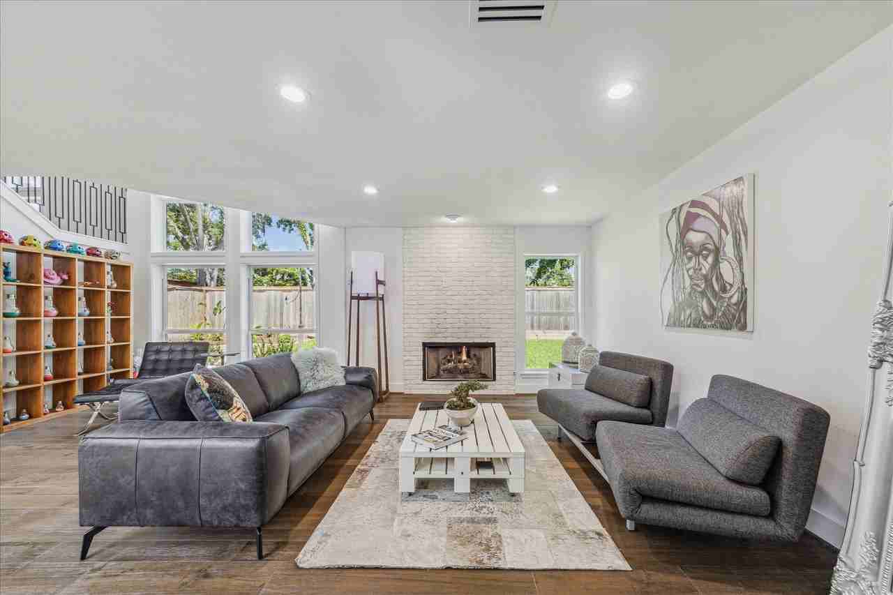 7703 Bobbitt Ln #D - Photo 6 of 27