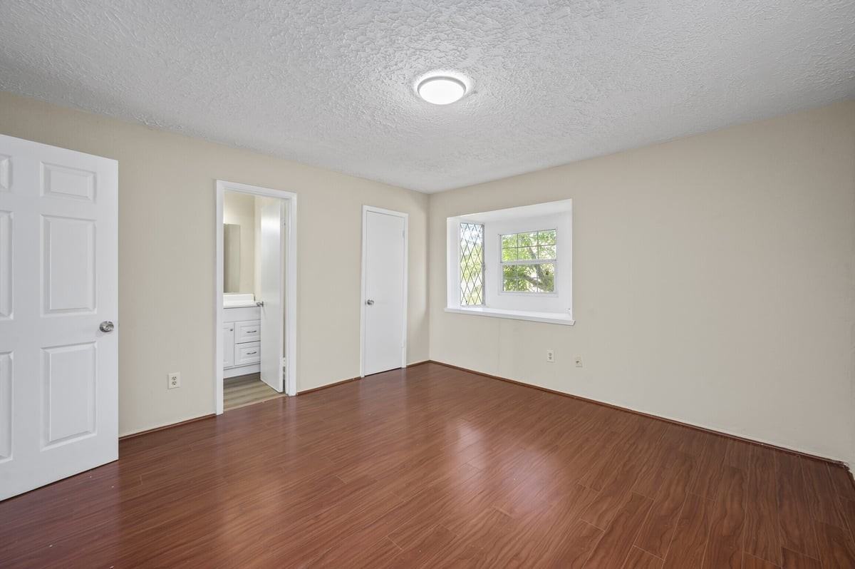7236 Crownwest St - Photo 3 of 22