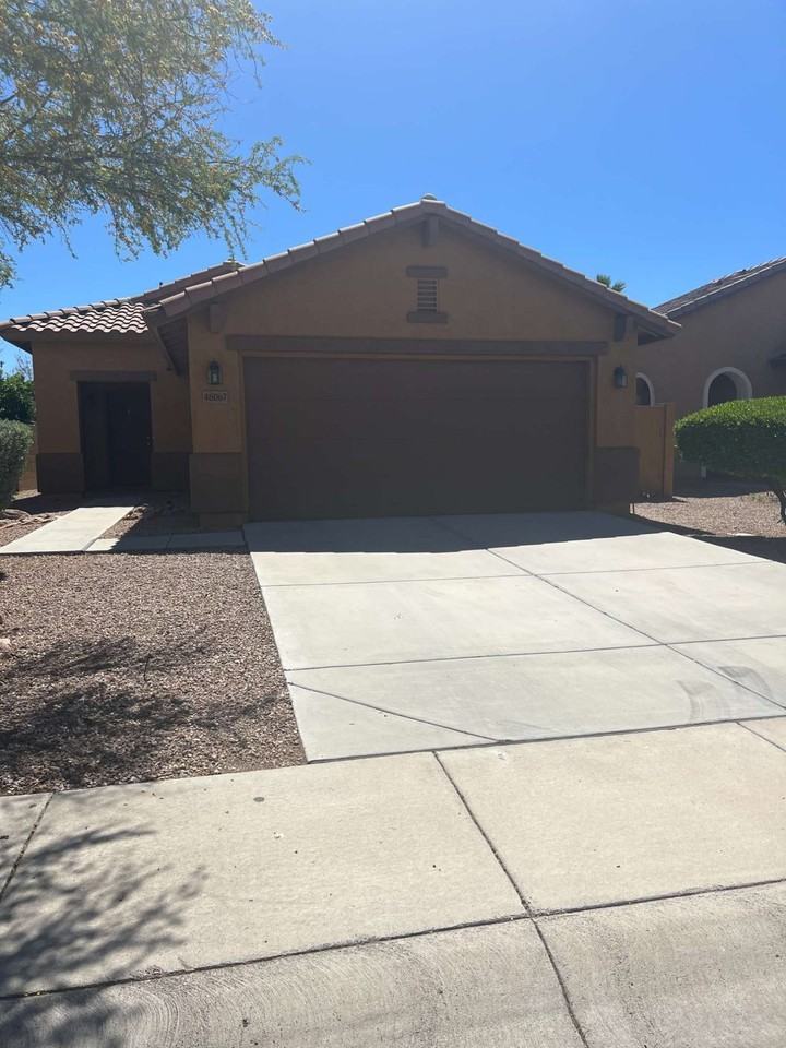 46067 W Sheridan Rd - Photo 2 of 17