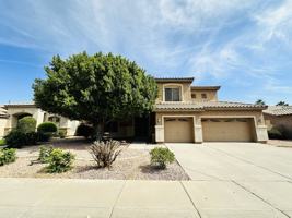 featured image of 672 W Raven Dr