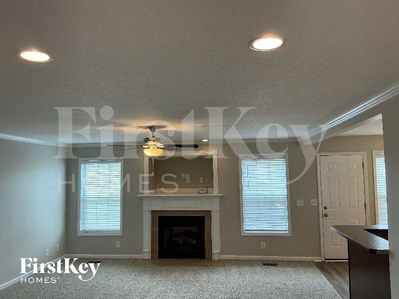 3232 Timberdale Dr - Photo 3 of 11