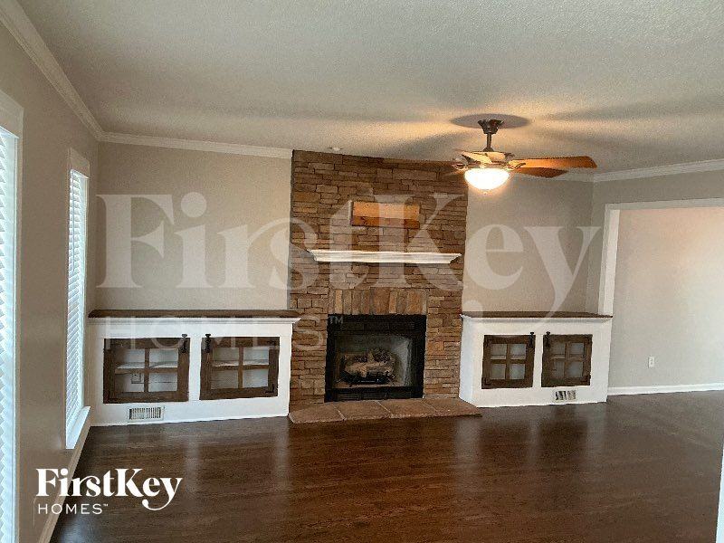 1477 Cedar Springs Cir - Photo 3 of 12