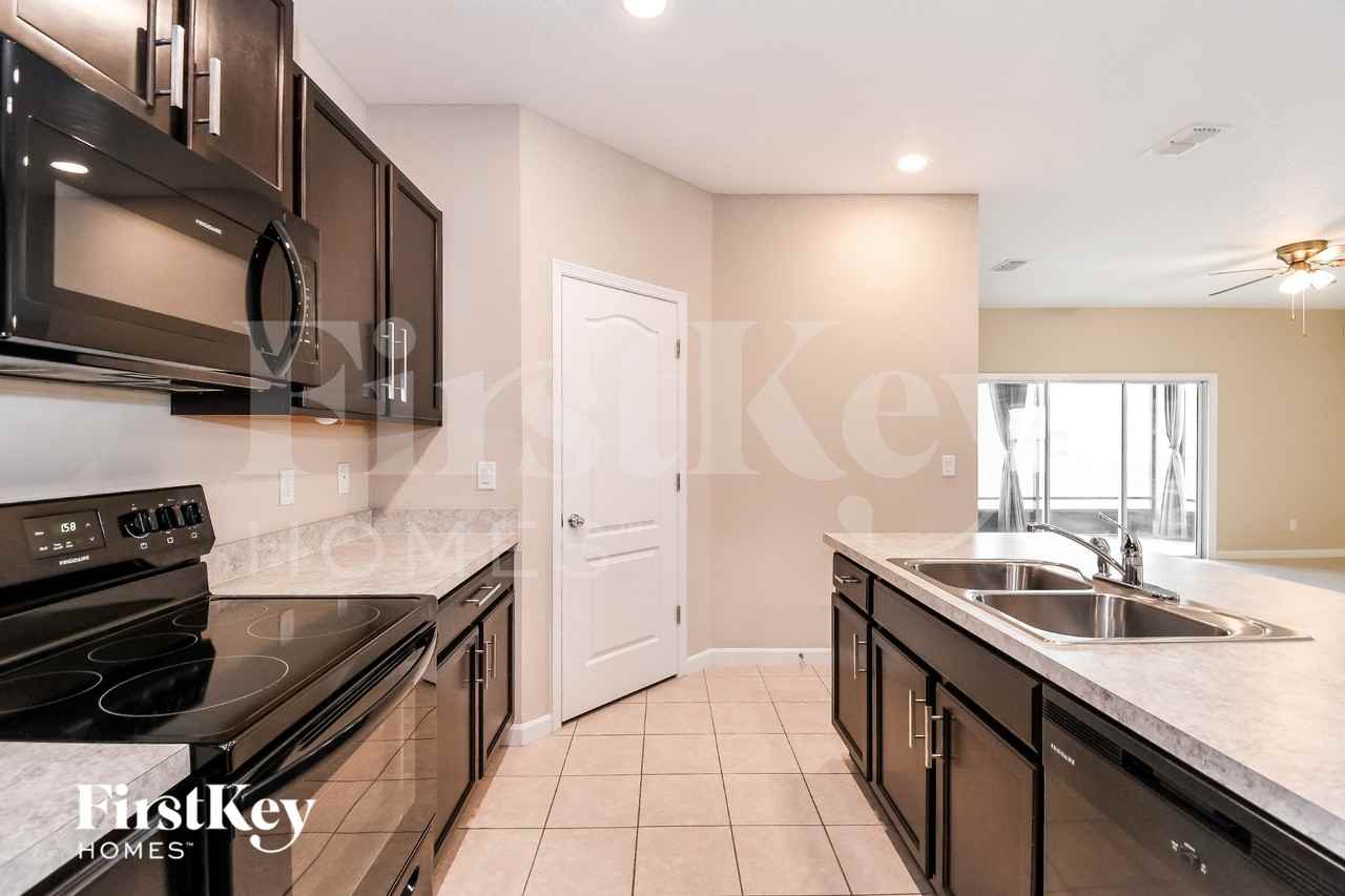 10963 Haws Ln - Photo 6 of 15