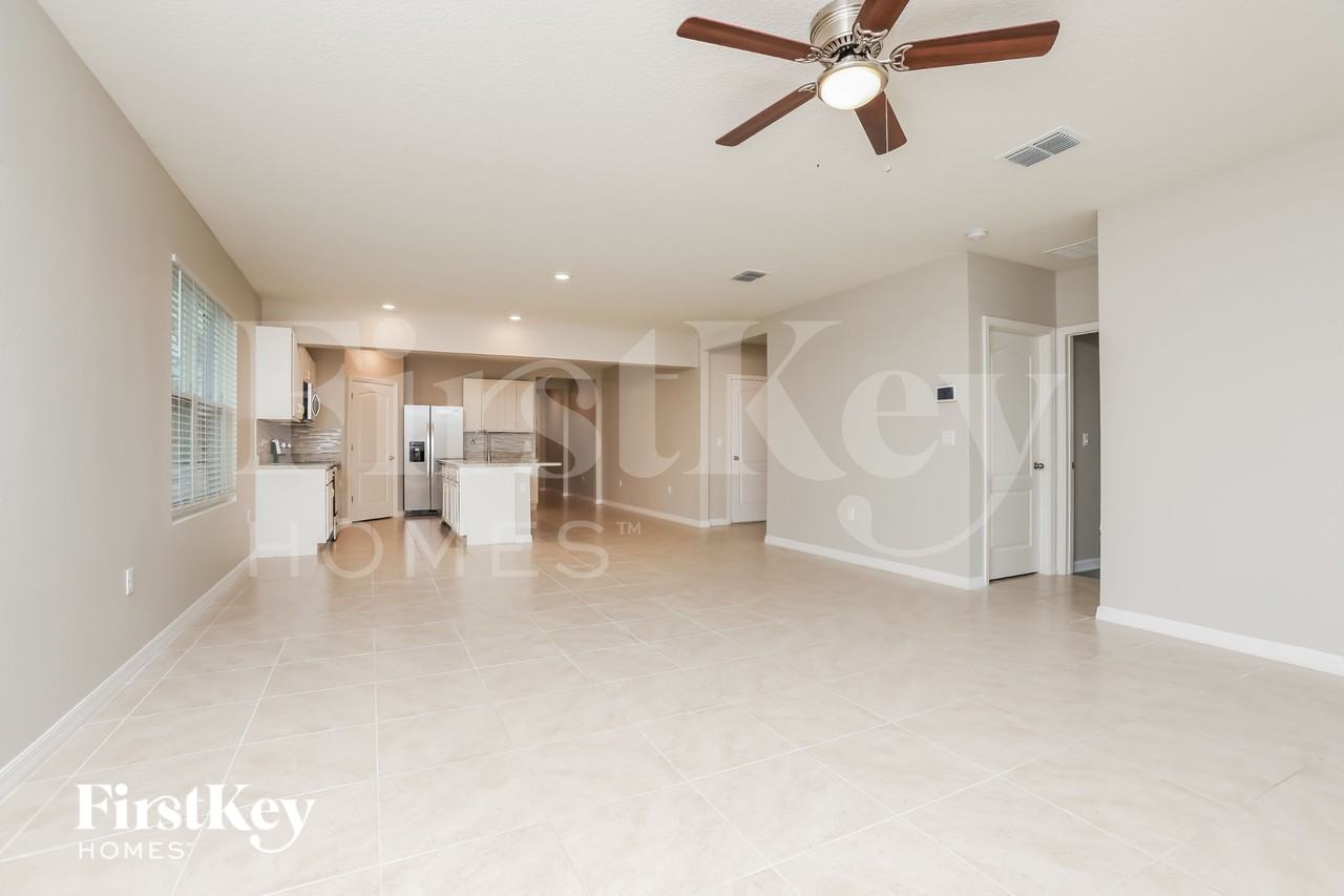 6785 Coral Berry Dr - Photo 4 of 15