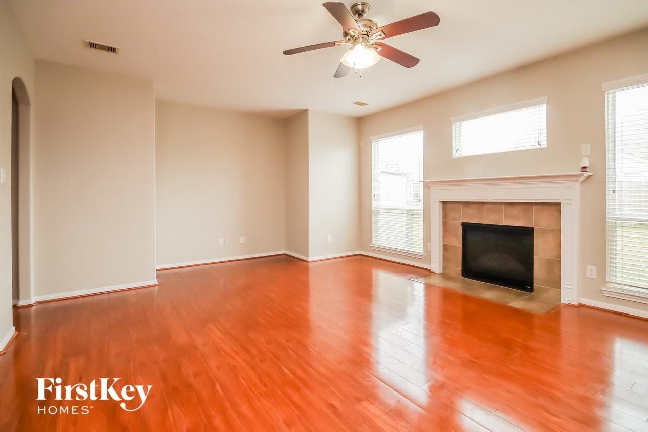 6707 Level Pond Ln - Photo 2 of 15