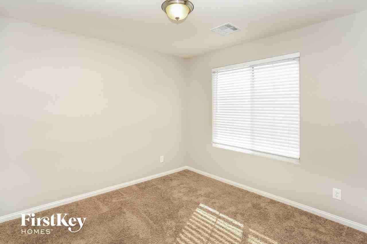 4340 Stardusk Falls Ave - Photo 2 of 15