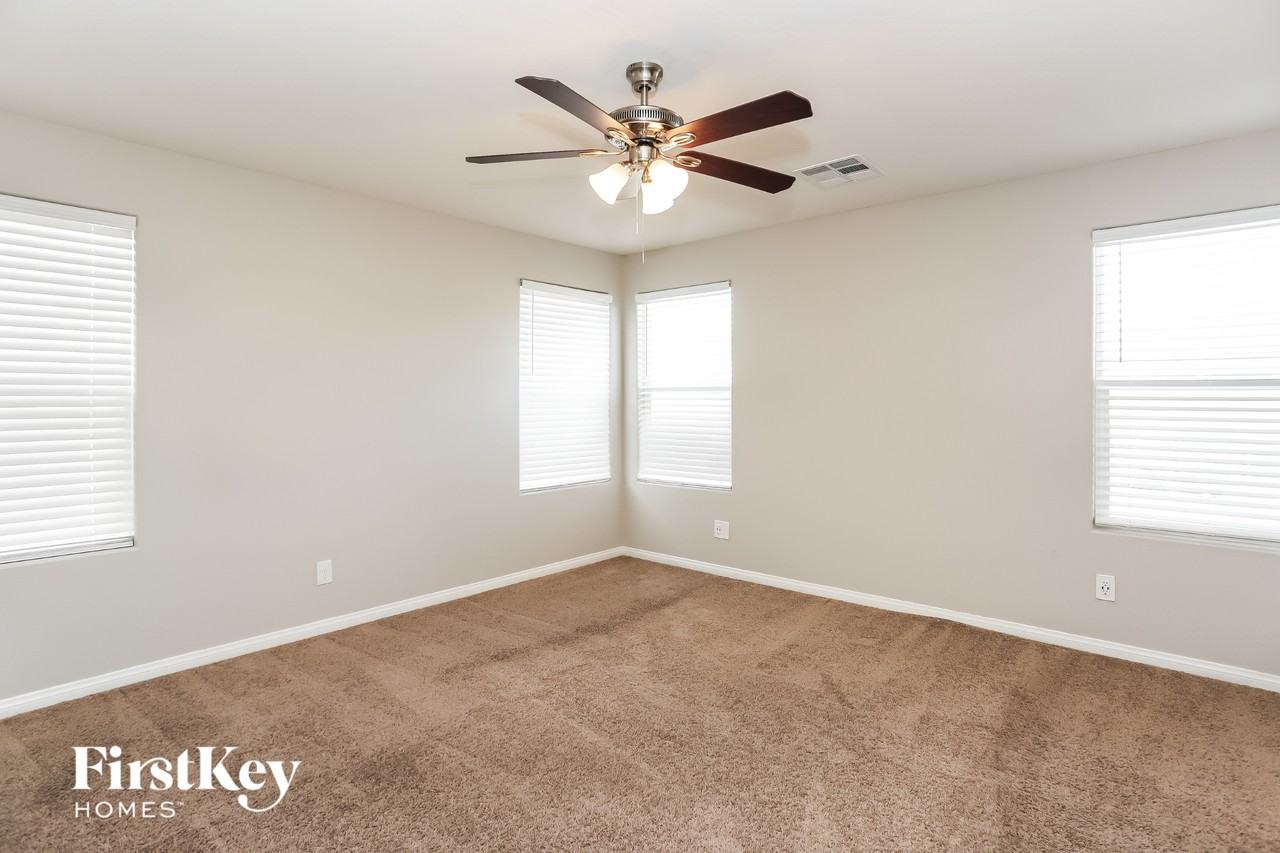 4340 Stardusk Falls Ave - Photo 7 of 15