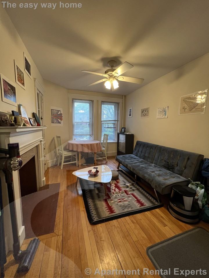 331A Harvard St #2 - Photo 4 of 14