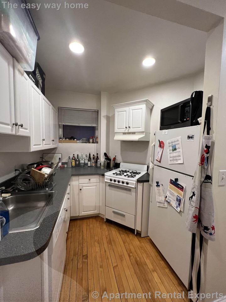 331A Harvard St #2 - Photo 6 of 14