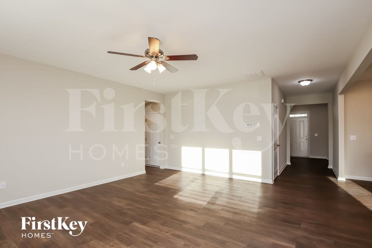 73 Maple Brook Dr - Photo 2 of 18