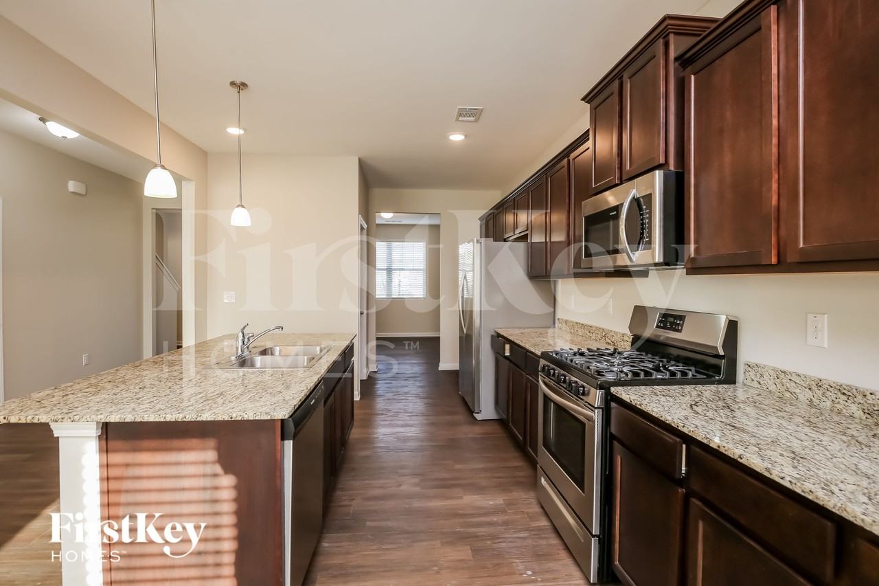 73 Maple Brook Dr - Photo 7 of 18