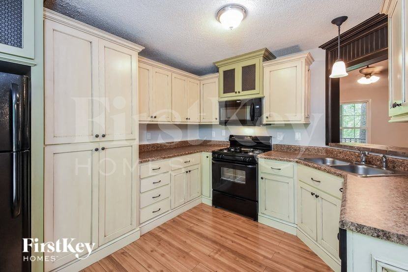 38 Michael Ct - Photo 5 of 16