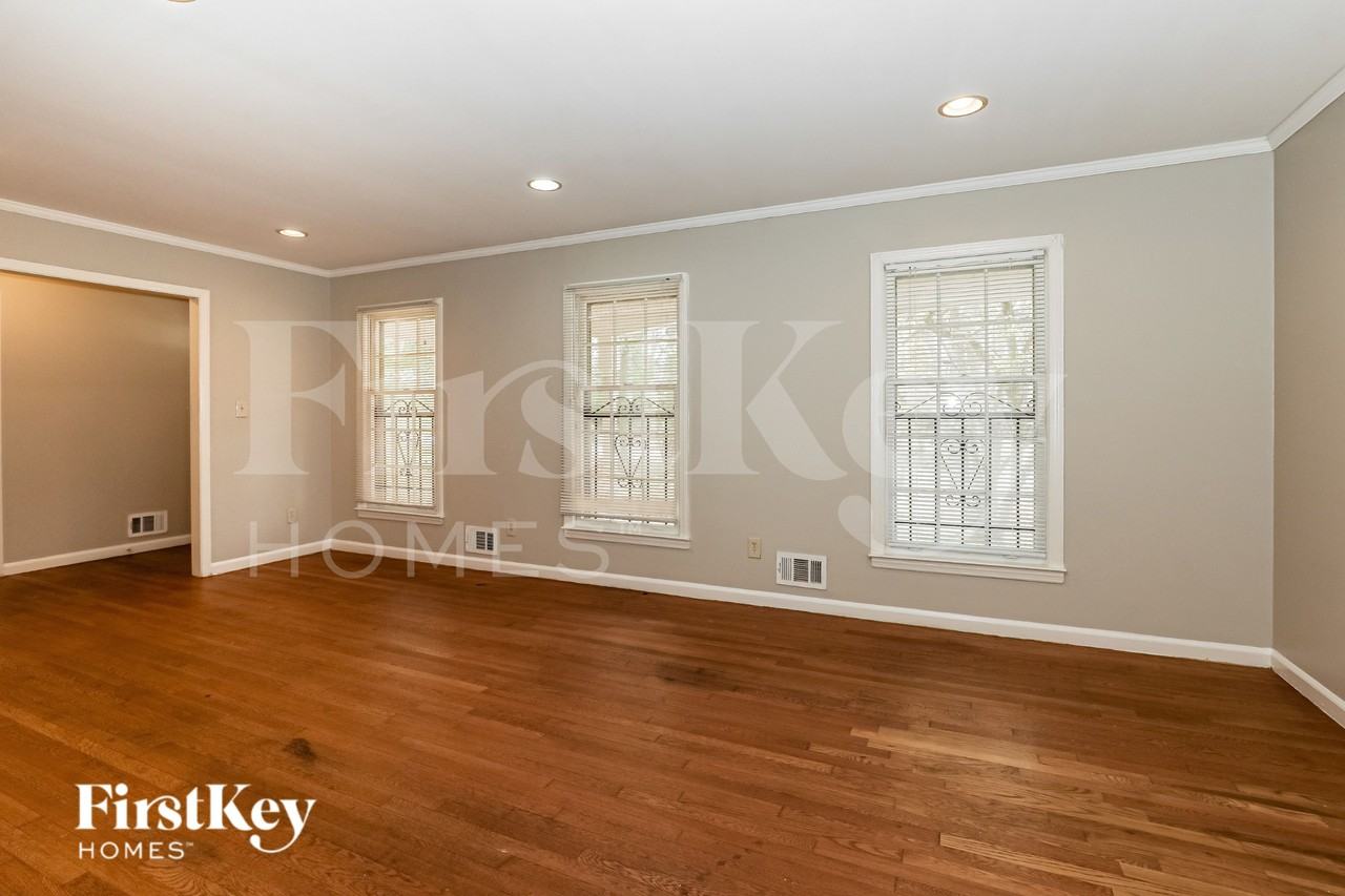 3605 Carriage Way - Photo 3 of 19