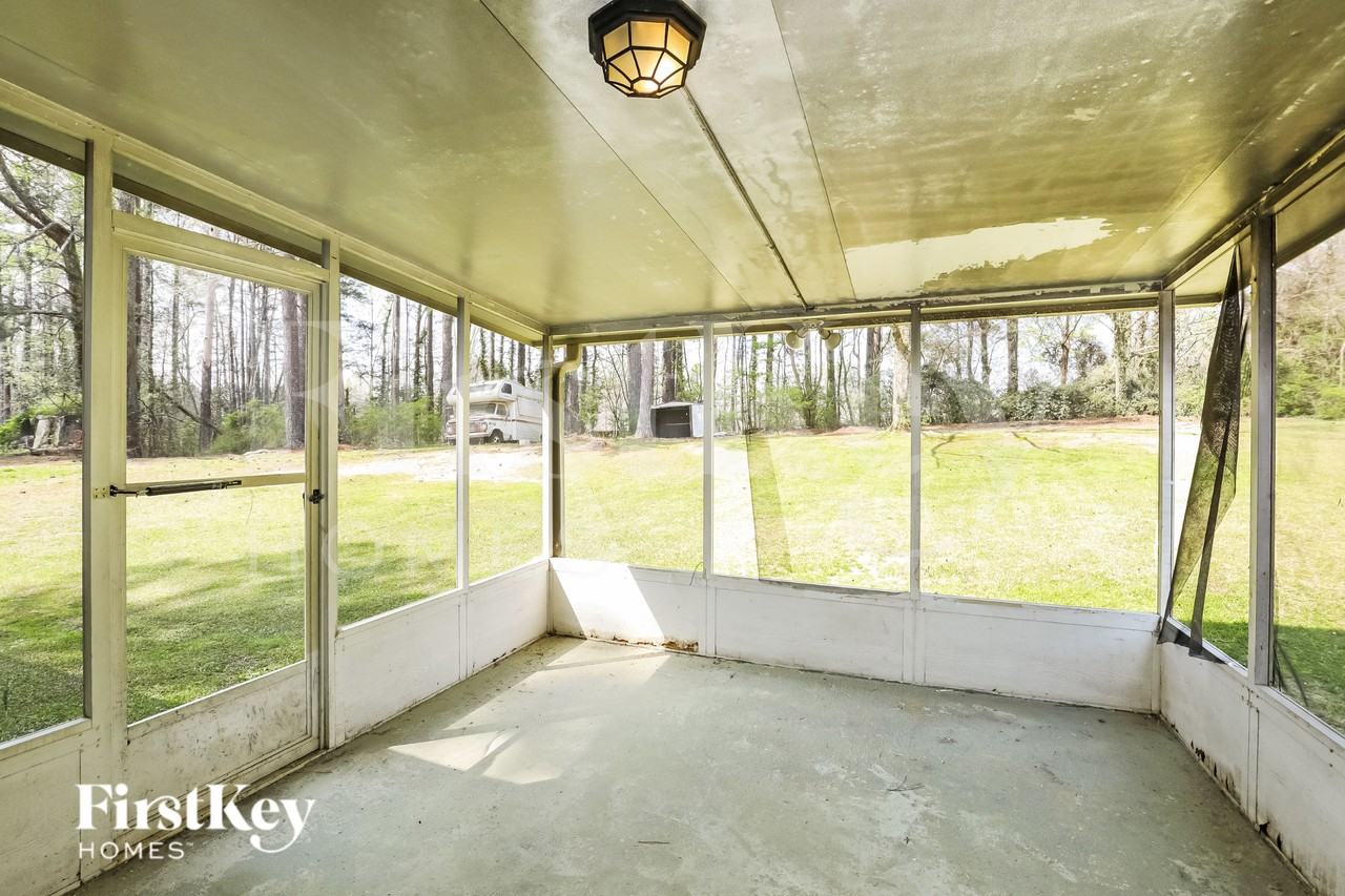 2423 Ozark Trl Sw - Photo 6 of 19