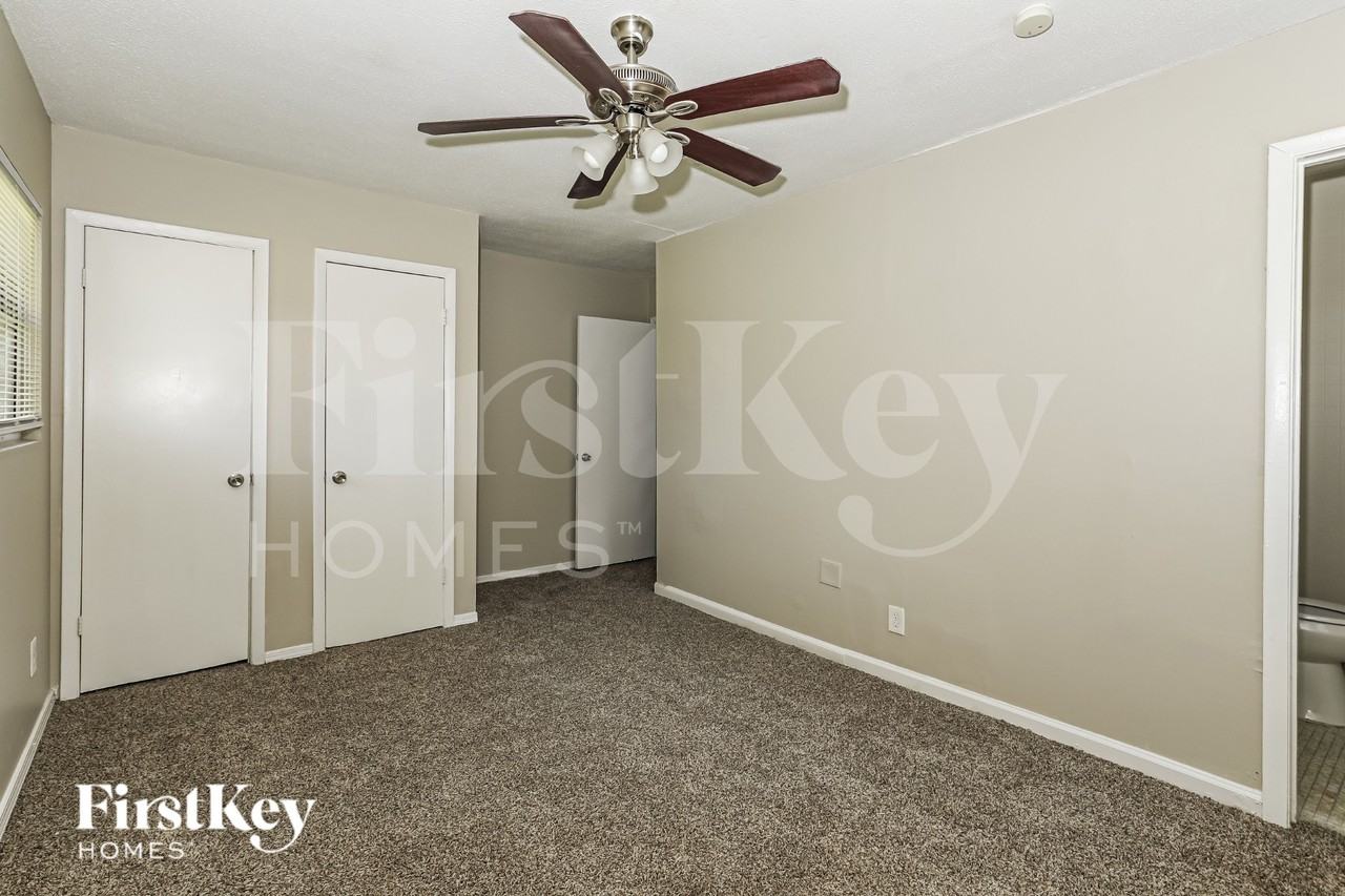 2423 Ozark Trl Sw - Photo 7 of 19