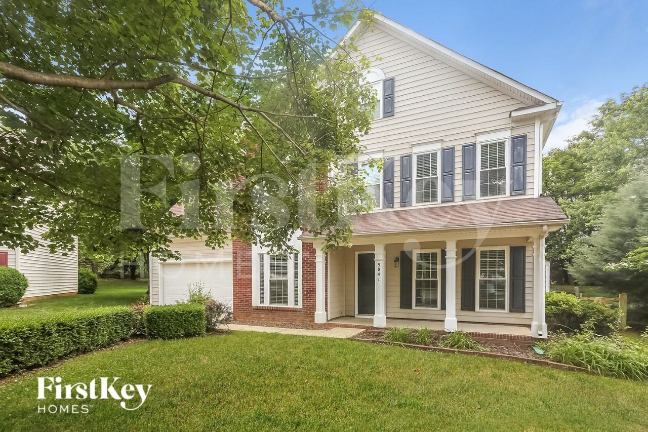 5841 Branthurst Dr - Photo 2 of 13