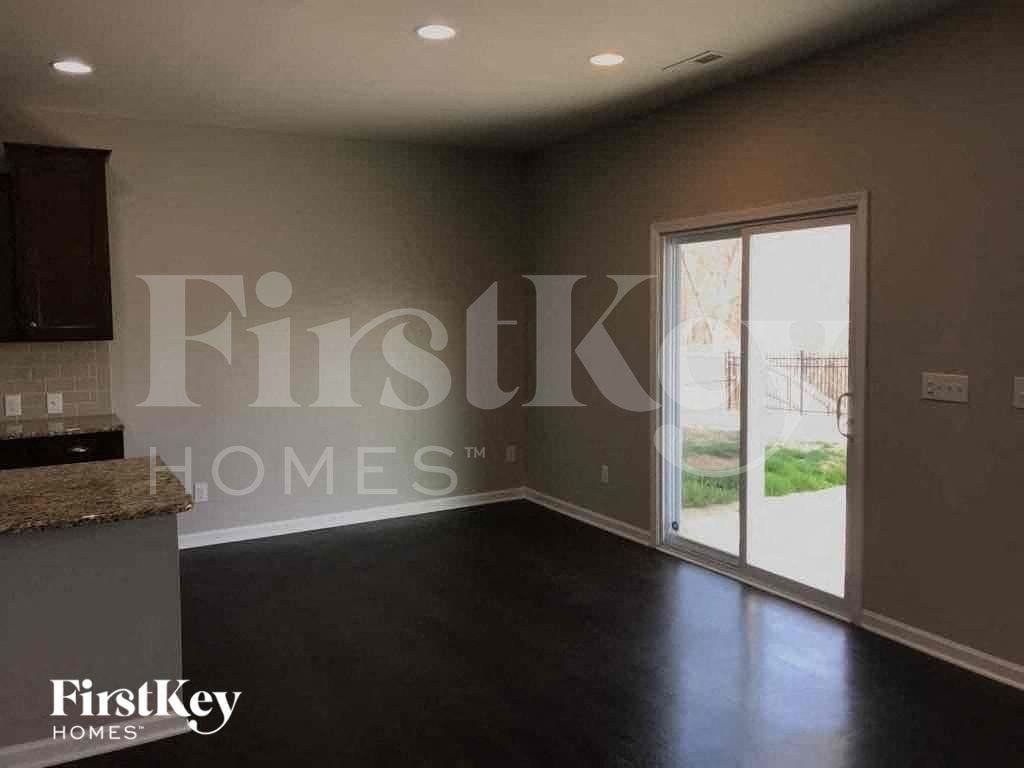 6022 Durango Way - Photo 4 of 31