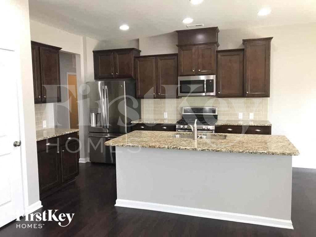 6022 Durango Way - Photo 5 of 31