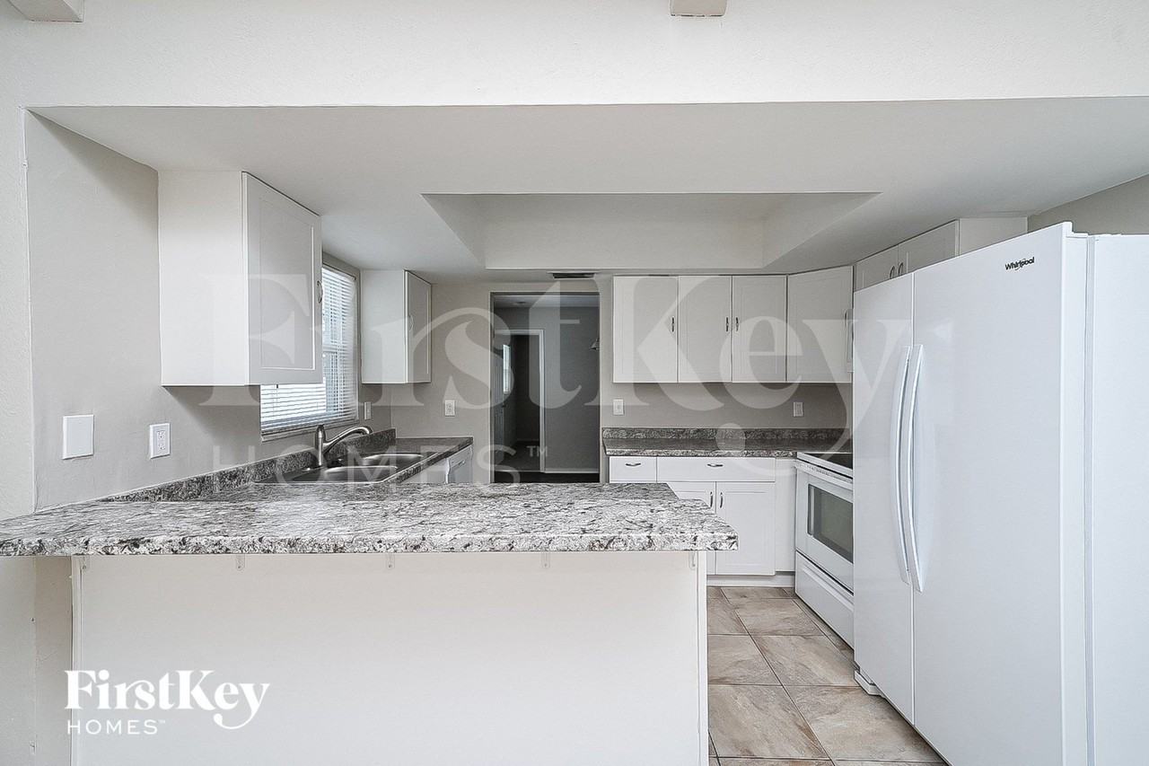 13109 114th St - Photo 5 of 15