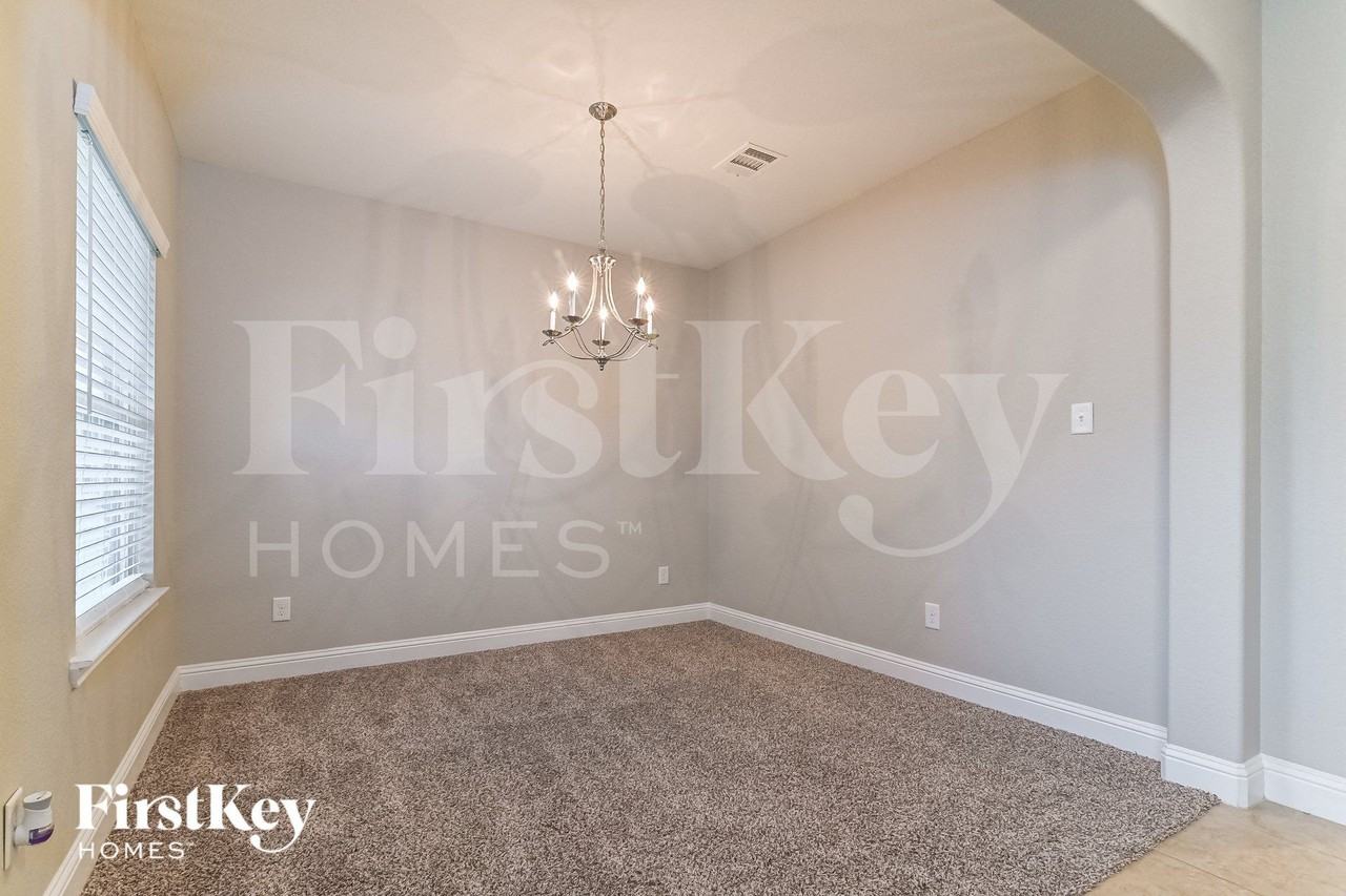 26108 Knights Tower Ct - Photo 4 of 15