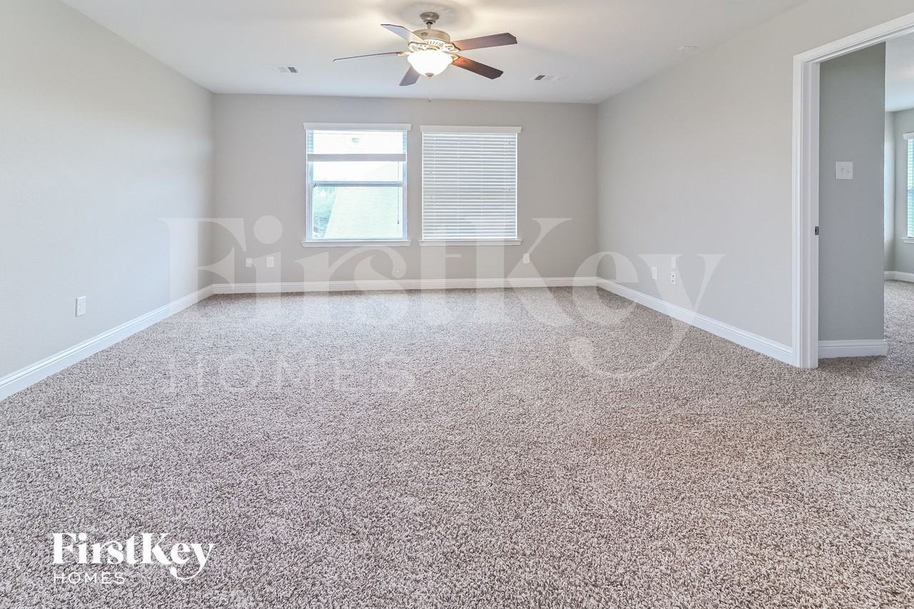 26108 Knights Tower Ct - Photo 7 of 15