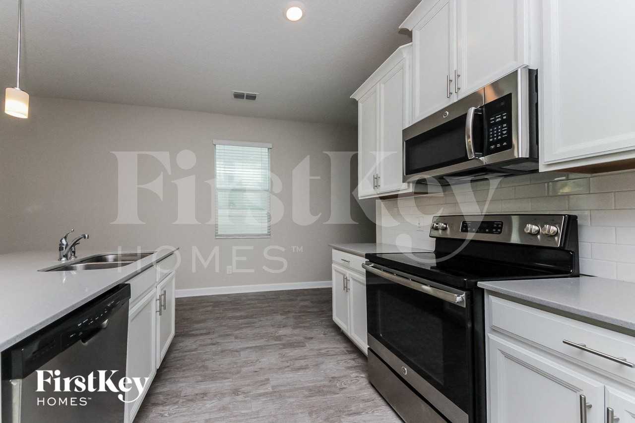 11073 Folklore St - Photo 5 of 15