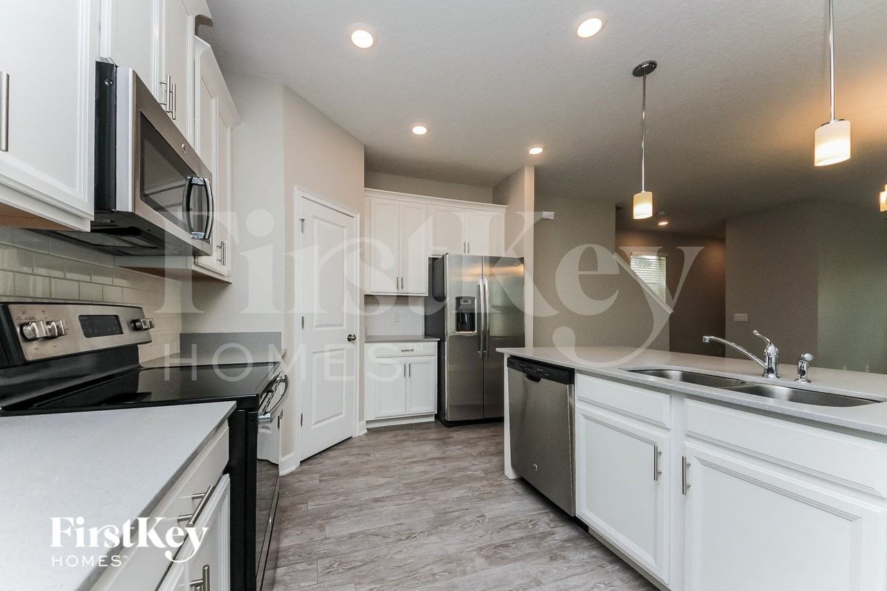 11073 Folklore St - Photo 6 of 15