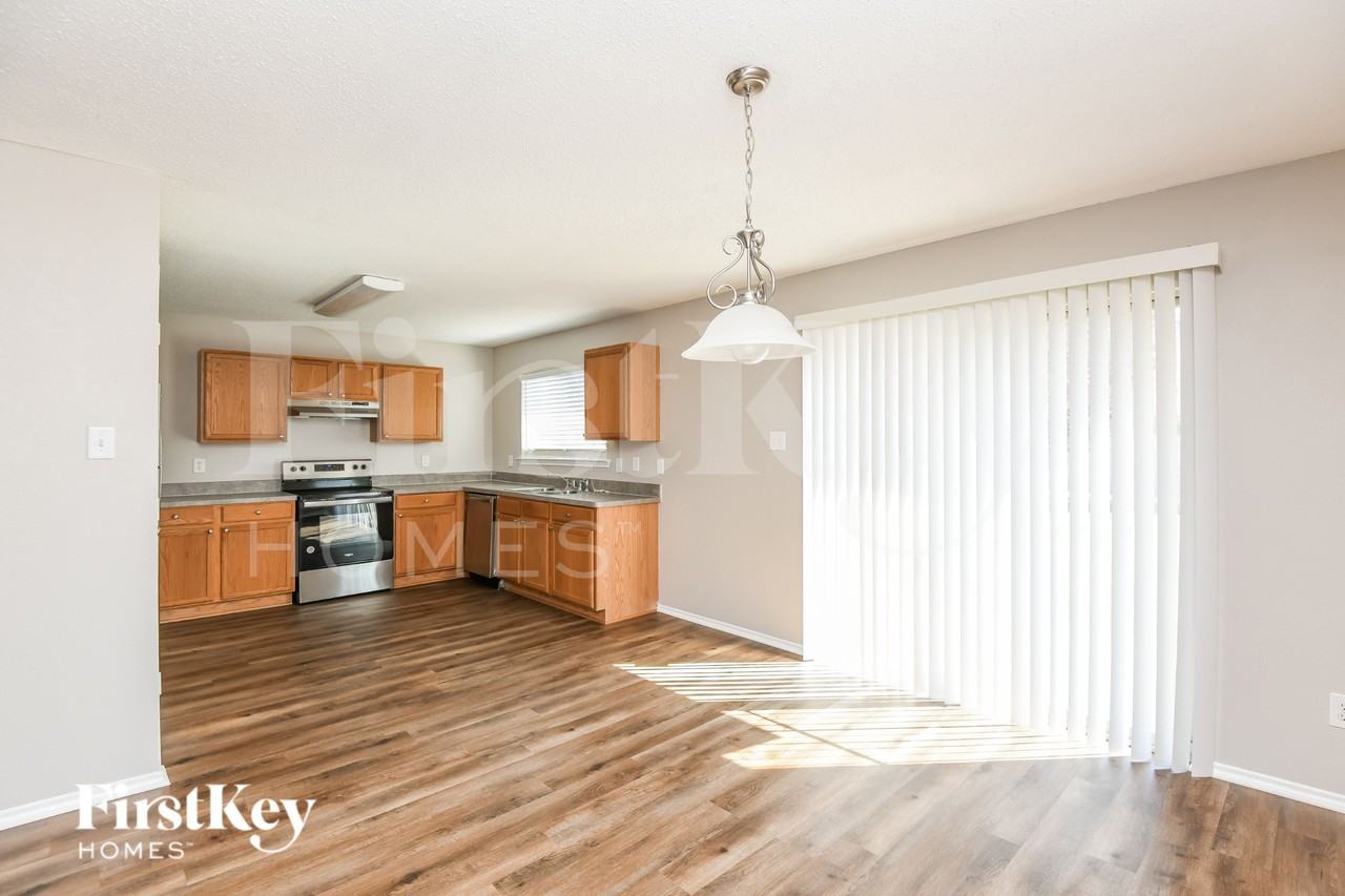 920 Dove Meadows Dr - Photo 3 of 14