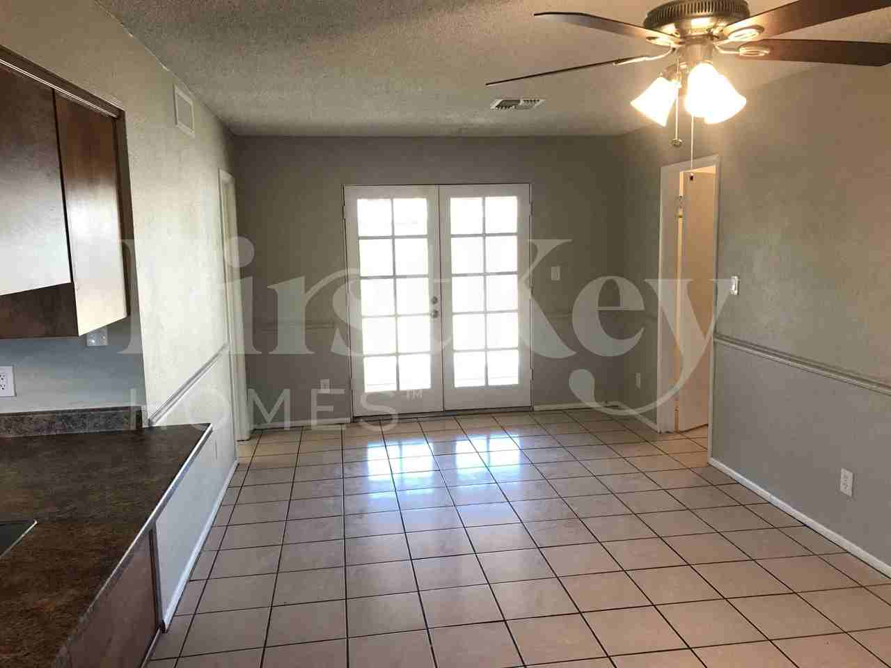 7629 W Flower St - Photo 4 of 19