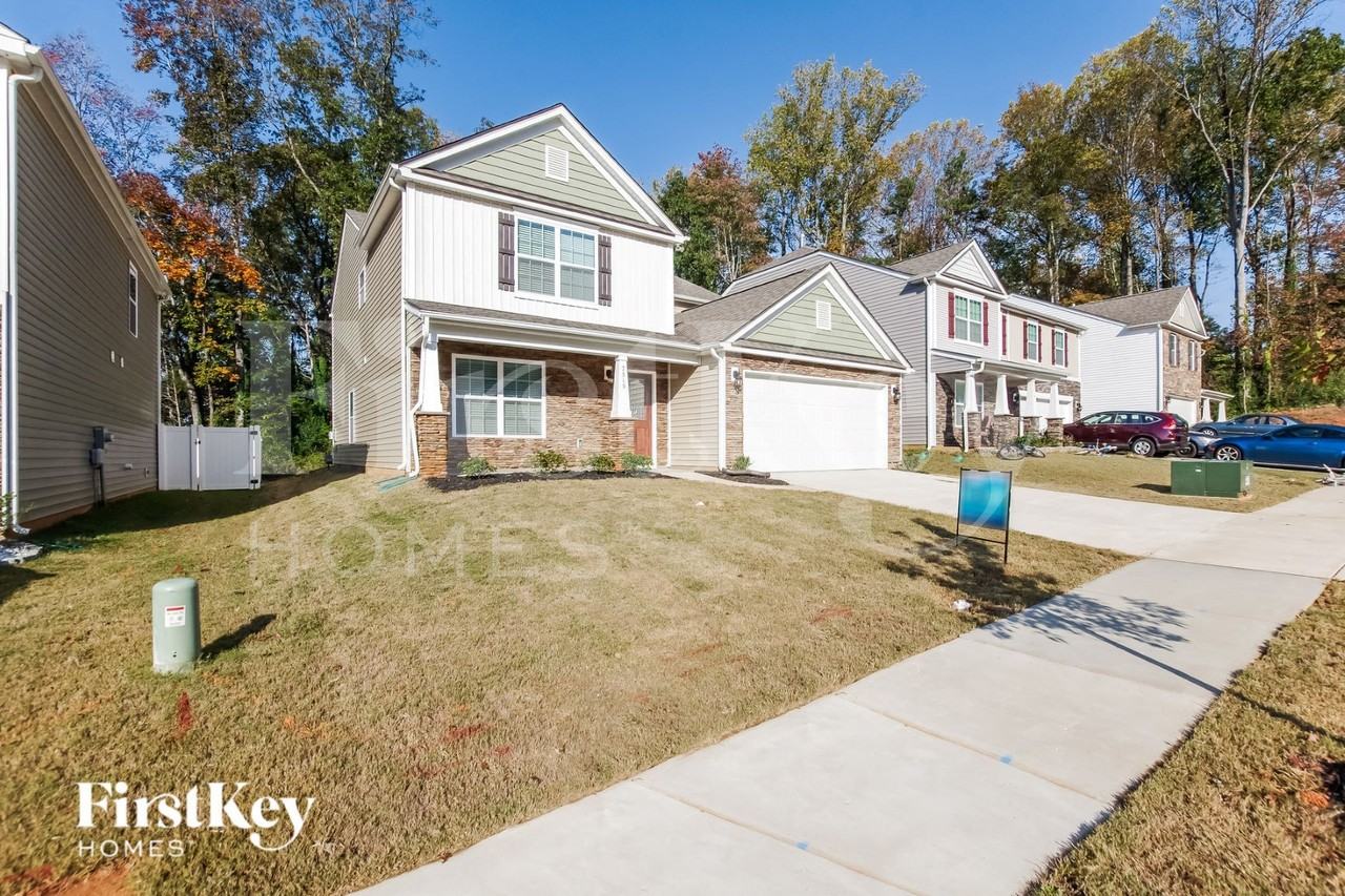 7515 Niccoline Ln - Photo 2 of 15