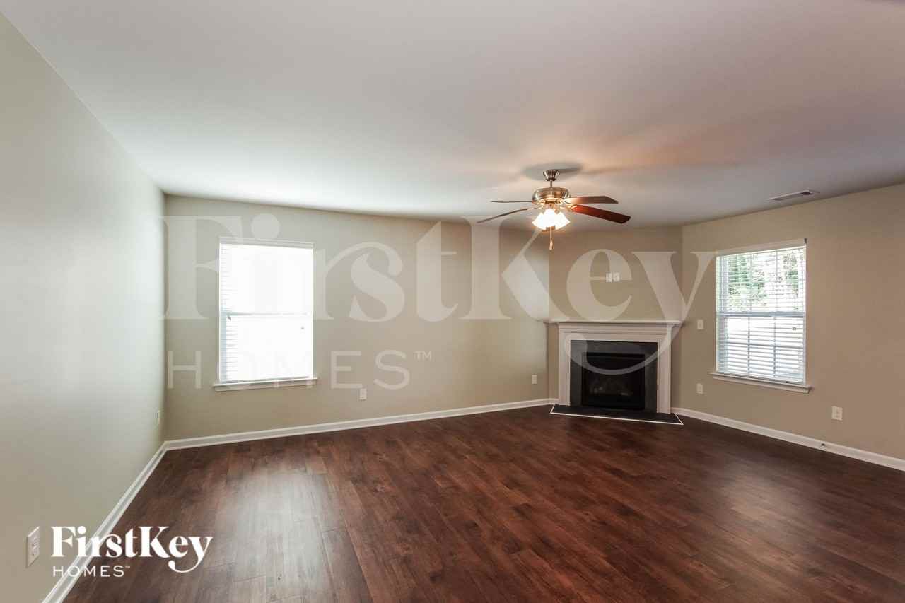 7515 Niccoline Ln - Photo 3 of 15