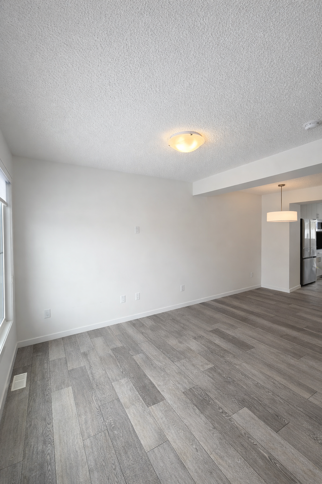 525 Secord Boulevard Northwest 24 - Photo 5 of 14