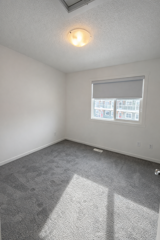 525 Secord Boulevard Northwest 24 - Photo 6 of 14