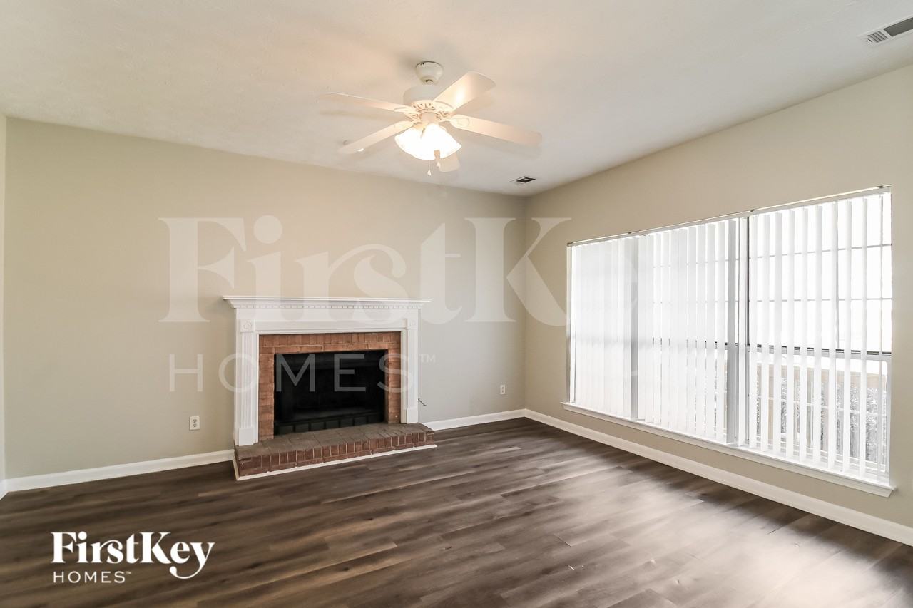 4975 Wedgewood Pl - Photo 3 of 19