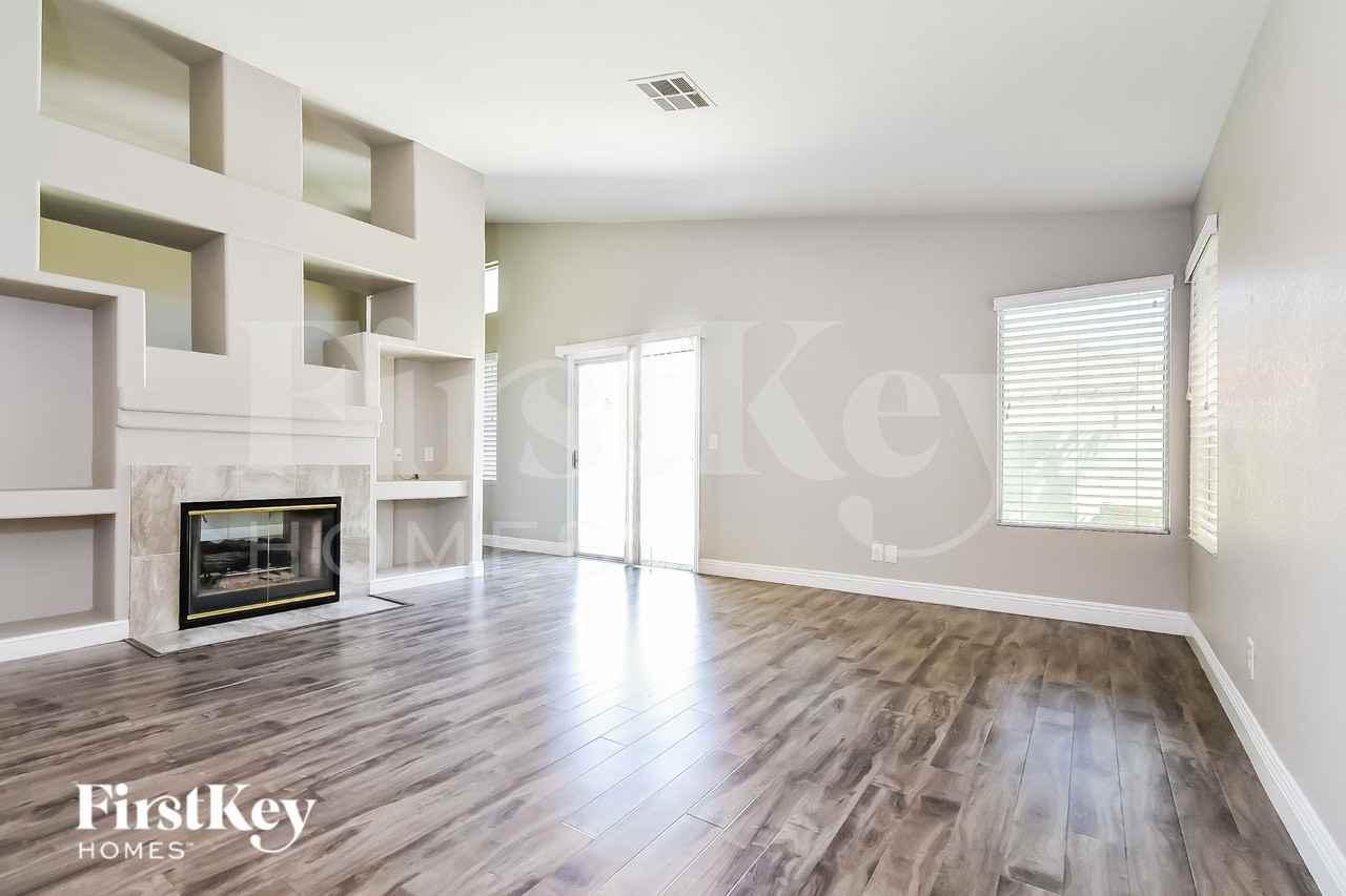 3910 Scotsman Way - Photo 3 of 16