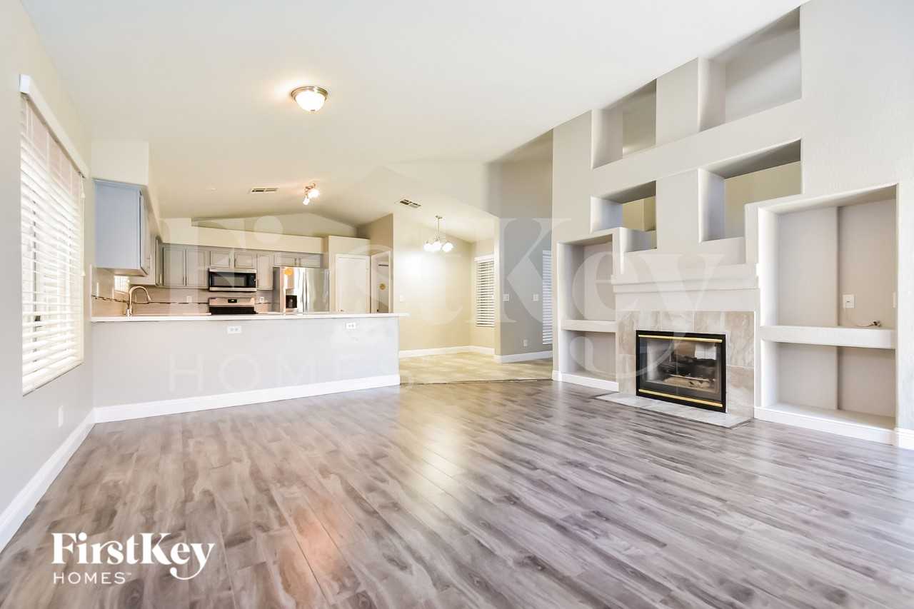 3910 Scotsman Way - Photo 4 of 16