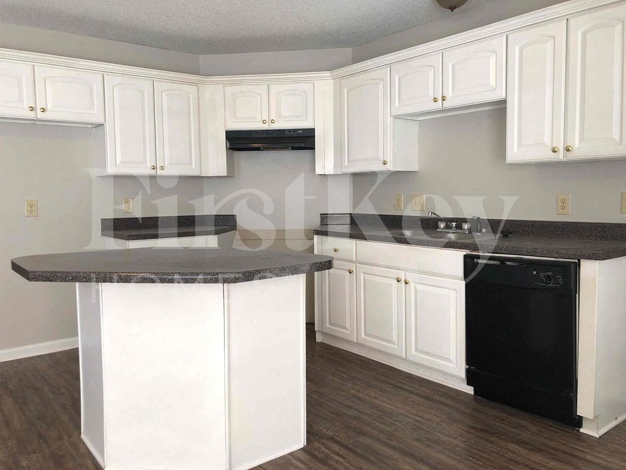 3770 Richbrook Dr - Photo 7 of 19