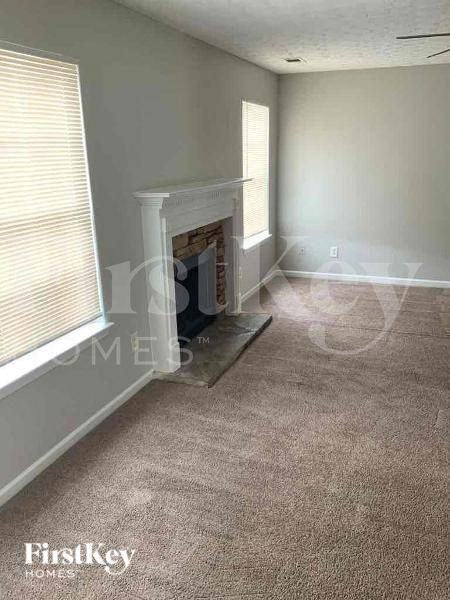 3602 Coveside Ct - Photo 2 of 10