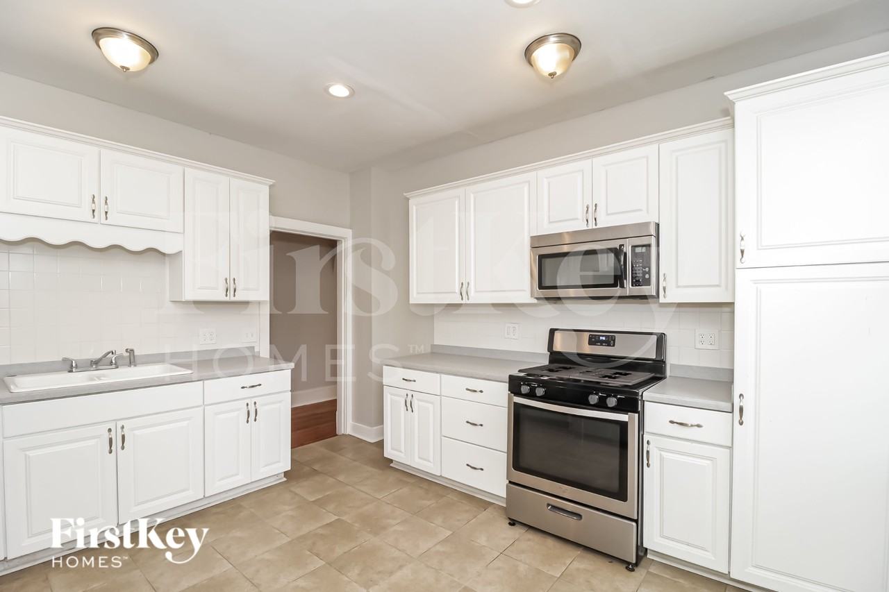 3312 Bloomfield Ave - Photo 7 of 16